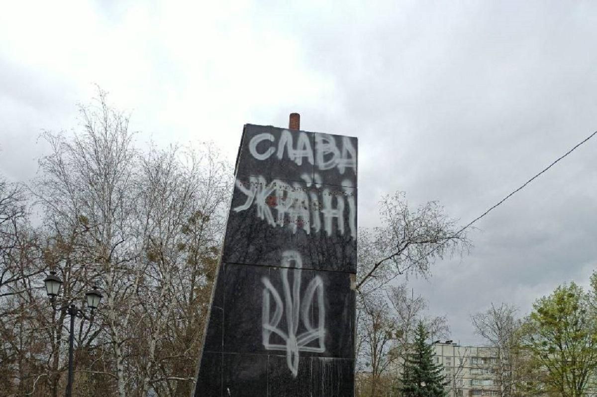 Терехов відмовився коментувати знесення пам'ятника Жукову у Харкові - 24 Канал Терехов відмовився коментувати знесення пам'ятника Жукову у Харкові - 24 Канал