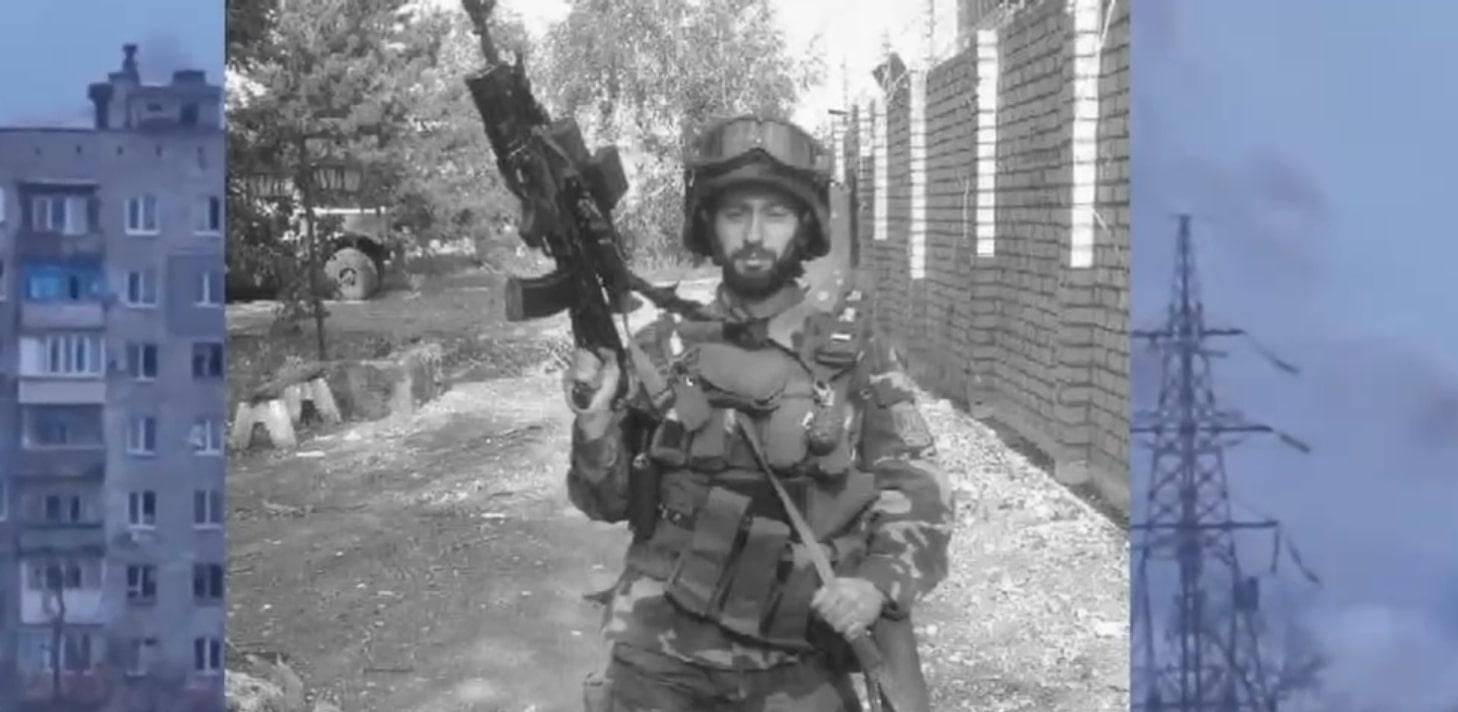 Взорвал себя со словами "Слава Украине": пограничник закрыл собой коллег в Мариуполе Взорвал себя со словами "Слава Украине": пограничник закрыл собой коллег в Мариуполе