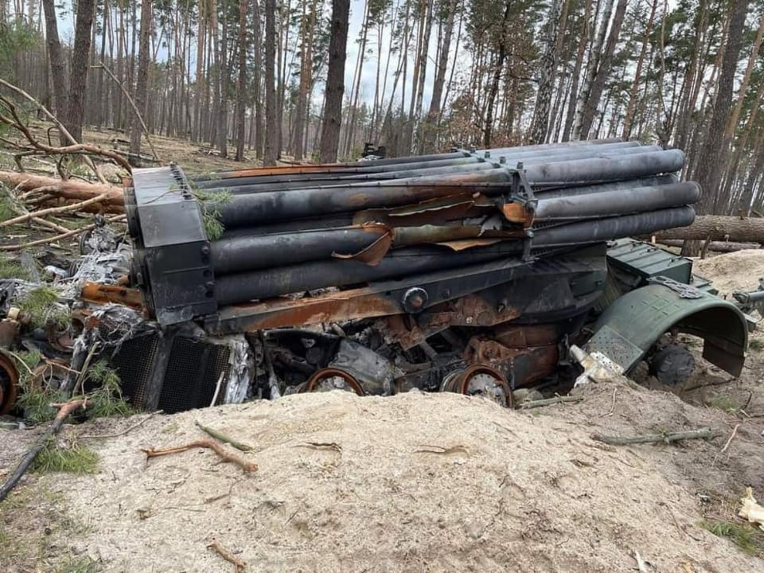 На Півдні ЗСУ знищили 28 окупантів та 5 одиниць техніки, серед яких – броньовані На Півдні ЗСУ знищили 28 окупантів та 5 одиниць техніки, серед яких – броньовані