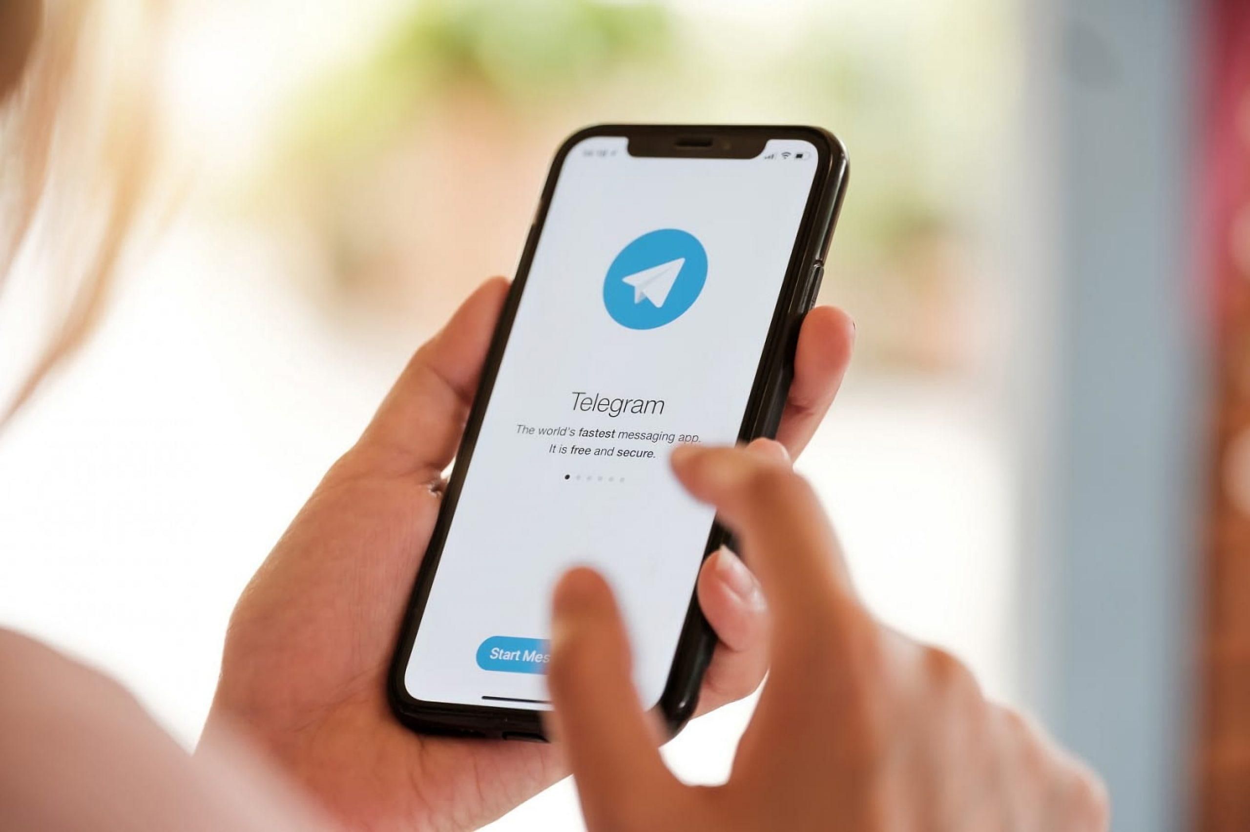 У месенджері від Telegram з'явився переклад повідомлень каналів українською мовою