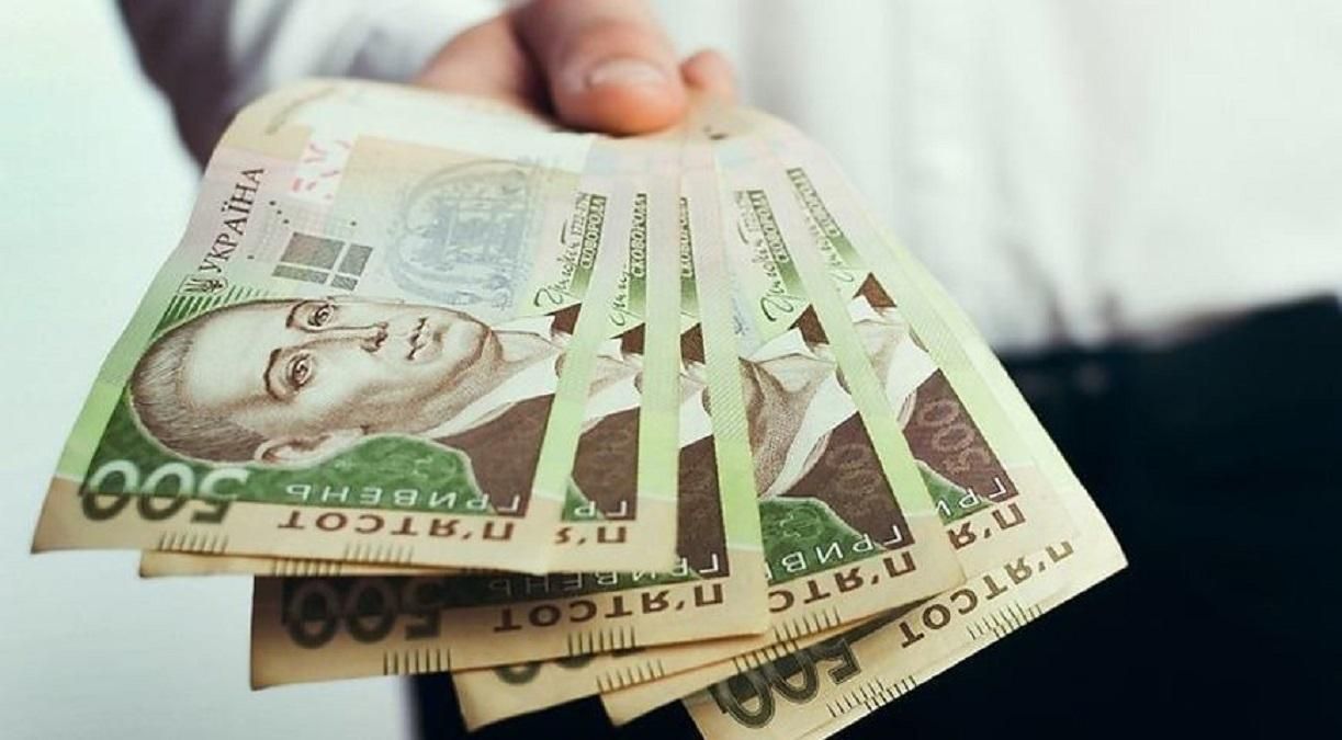 Помощь до 3 тысяч гривен получат 250 тысяч переселенцев Помощь до 3 тысяч гривен получат 250 тысяч переселенцев