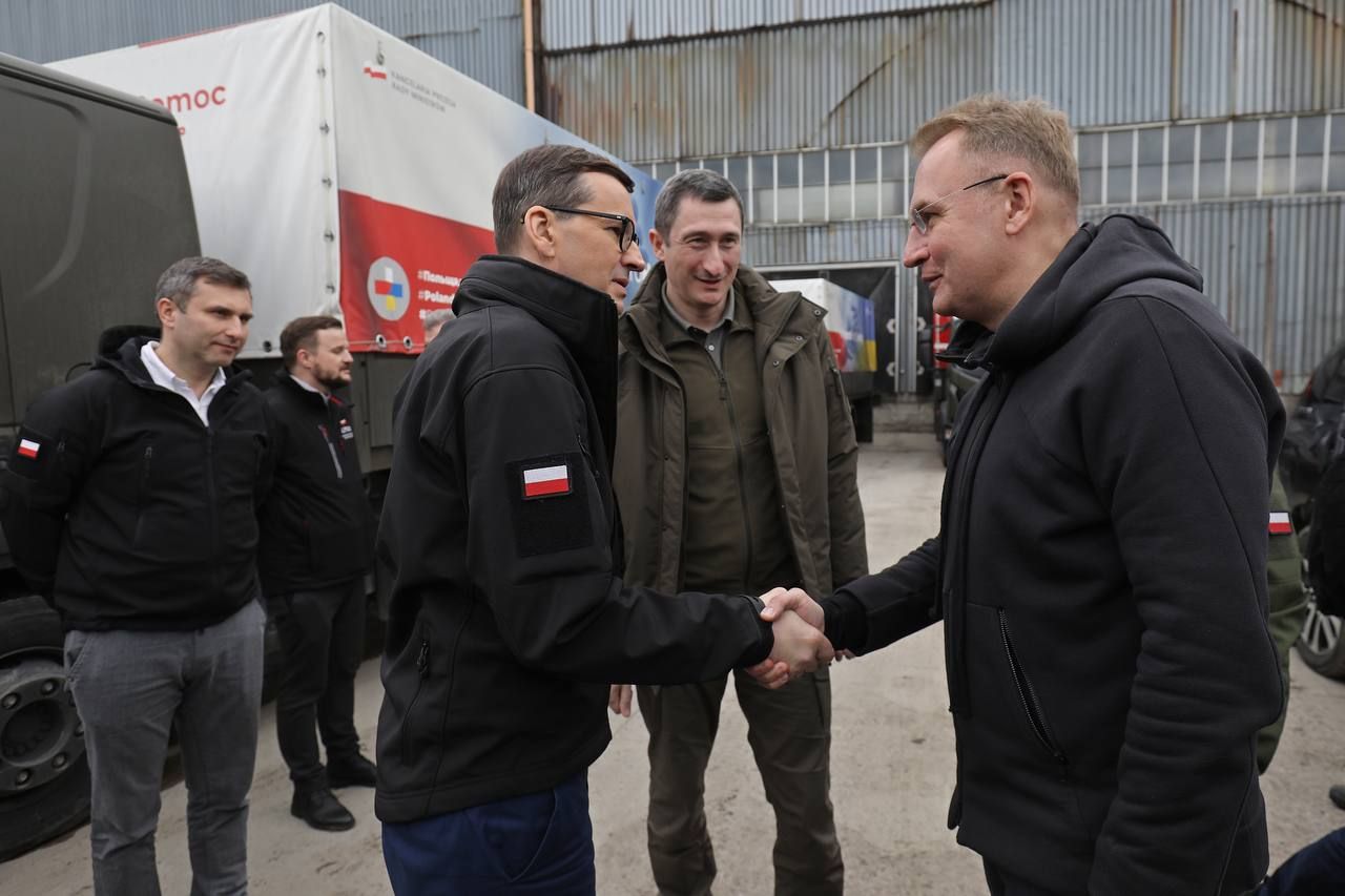 Польща готова лікувати 10 тисяч українських бійців, – Моравецький Польща готова лікувати 10 тисяч українських бійців, – Моравецький