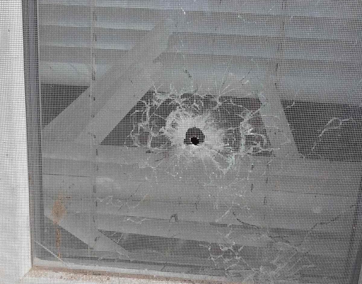 В Чернобыевке в результате ночных обстрелов повредили 11 жилых домов - 24 Канал В Чернобыевке в результате ночных обстрелов повредили 11 жилых домов - 24 Канал