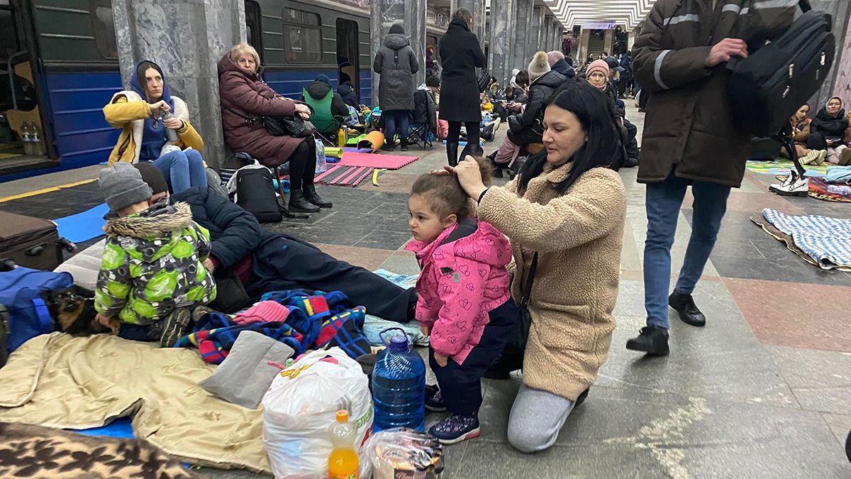 Максимально находитесь в укрытиях, – Терехов харьковчанам