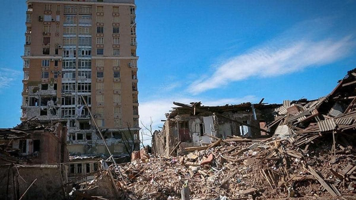 У Харкові внаслідок ворожих обстрілів зруйновані майже 2 тисячі будинків - 24 Канал