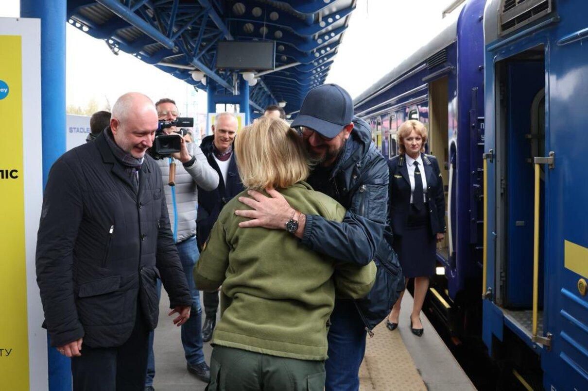 Глава Європейської Ради Шарль Мішель прибув до Києва - 24 Канал Глава Європейської Ради Шарль Мішель прибув до Києва - 24 Канал