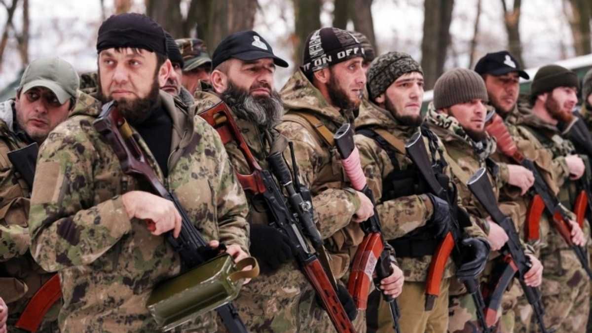 Кричали як свині, бігали з переляку, – "Азов" про роль кадирівців у бою за Маріуполь - 24 Канал Кричали як свині, бігали з переляку, – "Азов" про роль кадирівців у бою за Маріуполь - 24 Канал