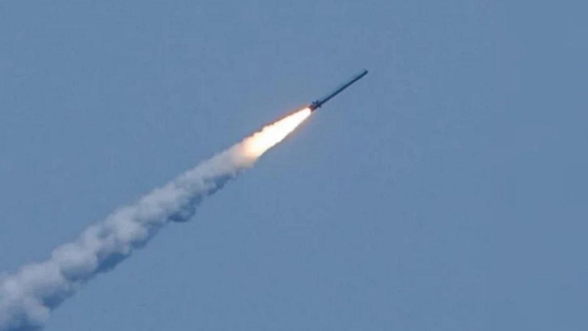 Повітряні сили збили російську ракету та 3 безпілотники "Орлан-10" - 24 Канал Повітряні сили збили російську ракету та 3 безпілотники "Орлан-10" - 24 Канал