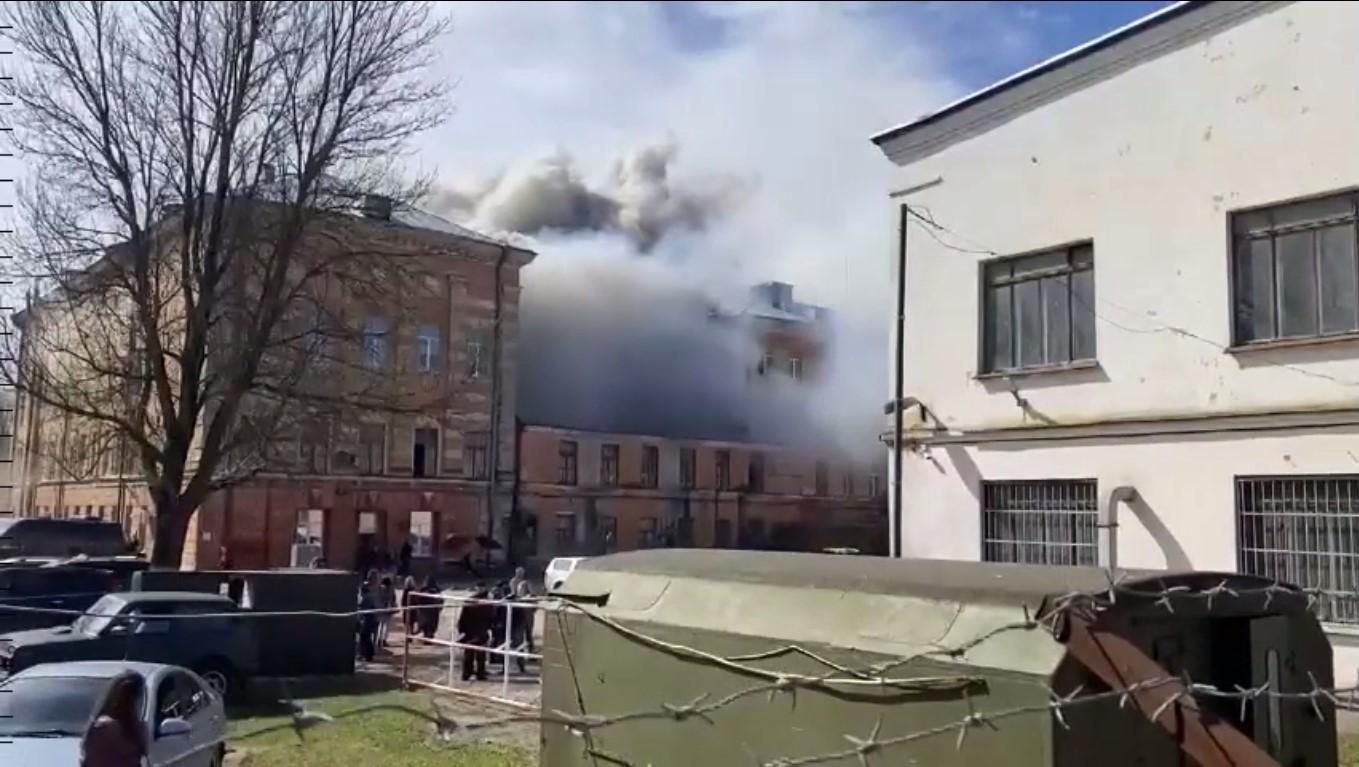 В России масштабный пожар: горит институт минобороны, занимавшийся ПВО – есть погибший