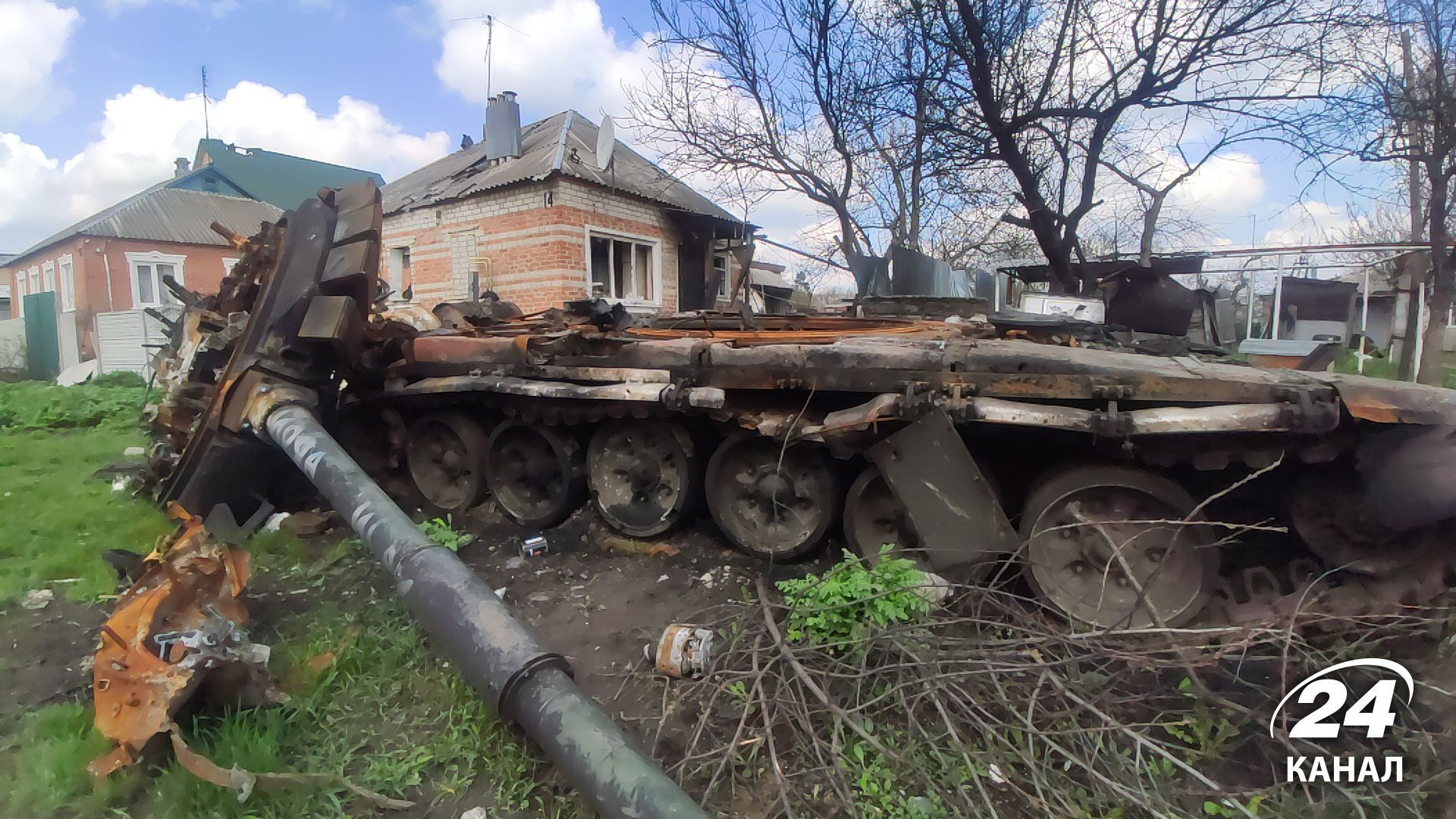 "Розбомбили майже все": моторошні розповіді очевидців, що пережили окупацію на Харківщині