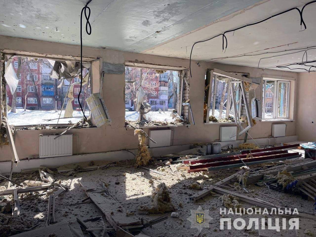 Окупанти обстріляли лікарні в Авдіївці та Лимані, а також школи в Ямполі та Слов'янську Окупанти обстріляли лікарні в Авдіївці та Лимані, а також школи в Ямполі та Слов'янську