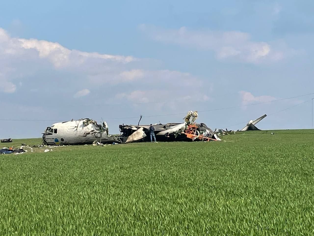 Літак Ан-26 впав на Запоріжжі: відео та що відомо на зараз