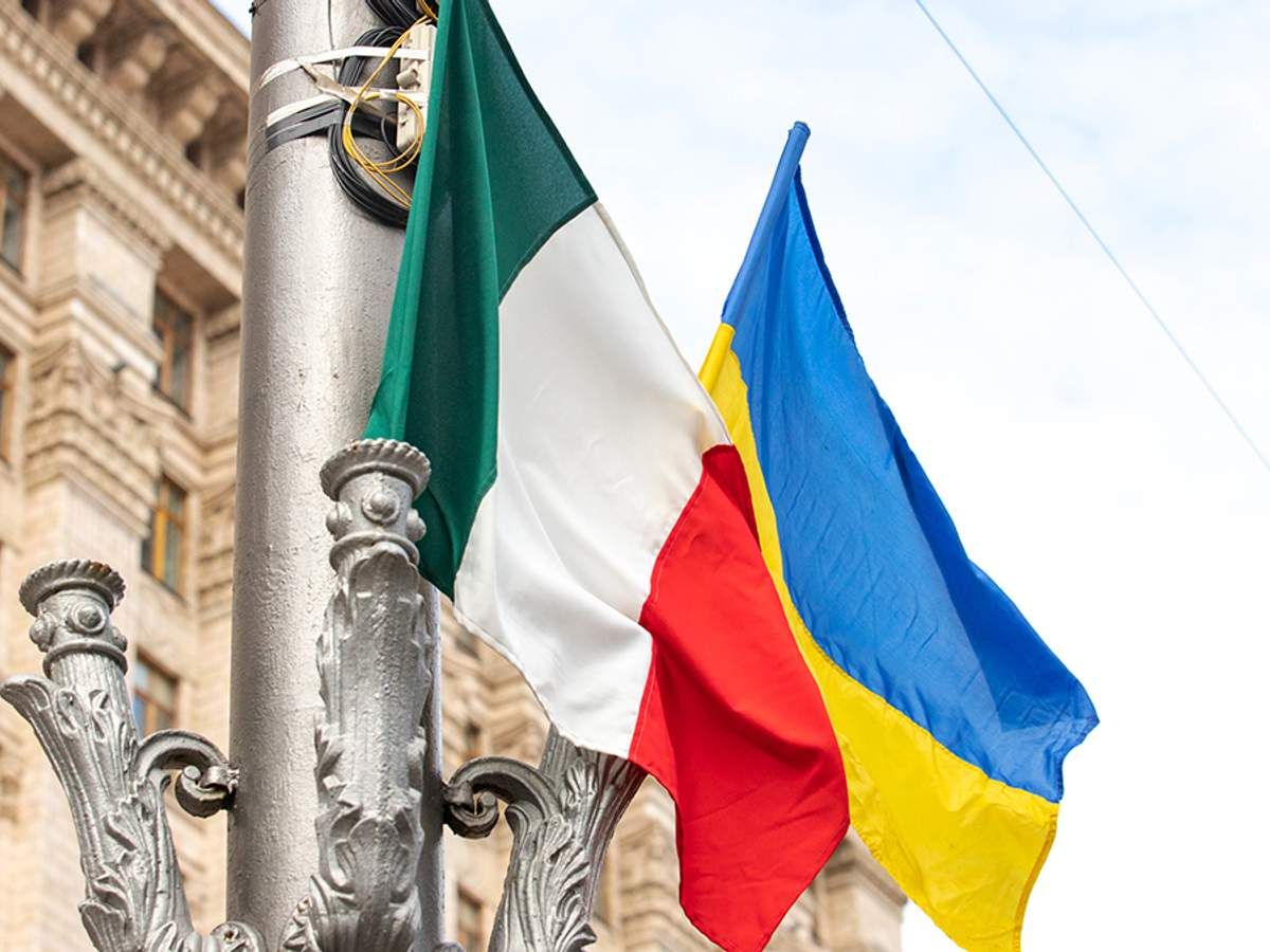 Посольства масово повертаються до Києва: про що це свідчить та чи безпечно у столиці Посольства масово повертаються до Києва: про що це свідчить та чи безпечно у столиці