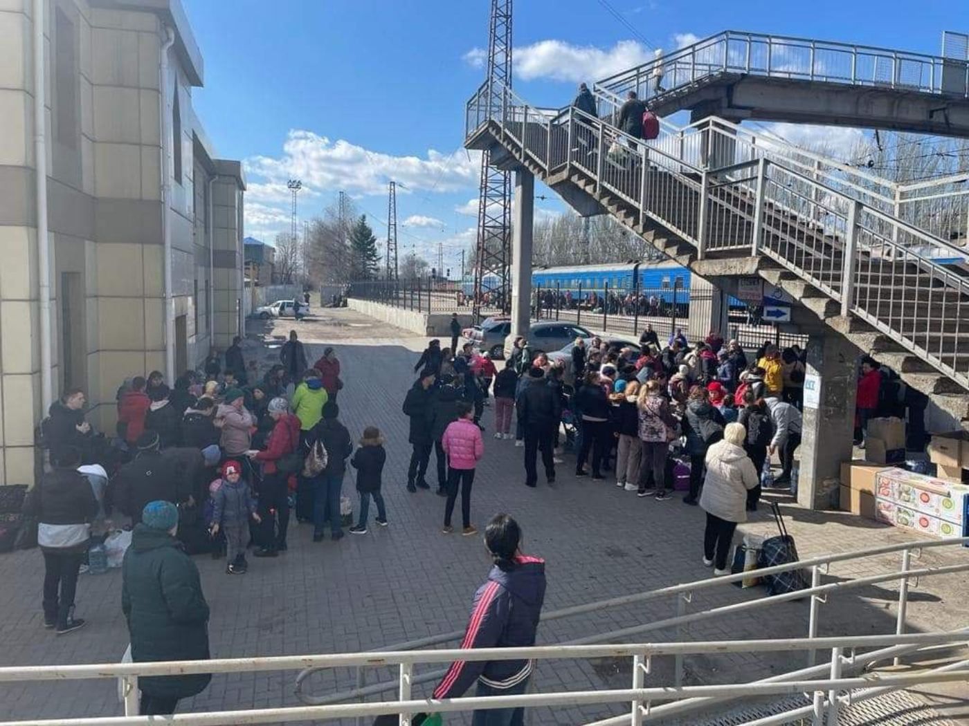 Эвакуация из Мариуполя 23 апреля: городской совет обнародовал важную информацию Эвакуация из Мариуполя 23 апреля: городской совет обнародовал важную информацию