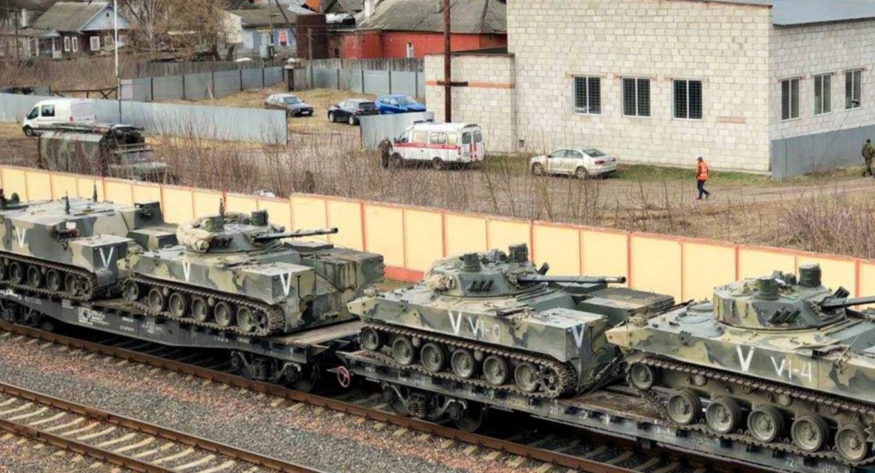 Часть предназначенной для нападения на ВСУ техники россияне увезли в Москву на парад, – CIT Часть предназначенной для нападения на ВСУ техники россияне увезли в Москву на парад, – CIT