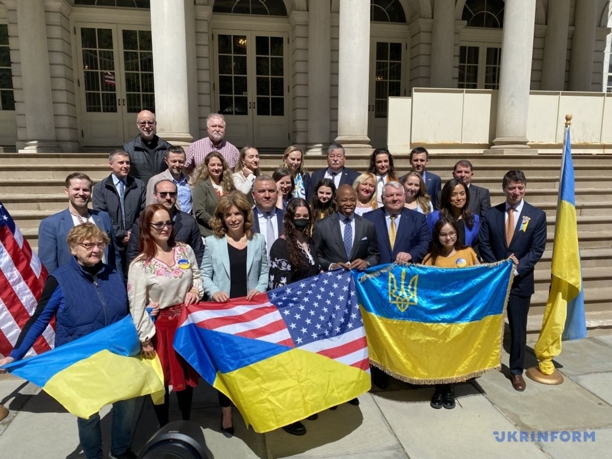 Для надання допомоги біженцям з України: Нью-Йорк виділить 2 мільйони доларів - 24 Канал Для надання допомоги біженцям з України: Нью-Йорк виділить 2 мільйони доларів - 24 Канал