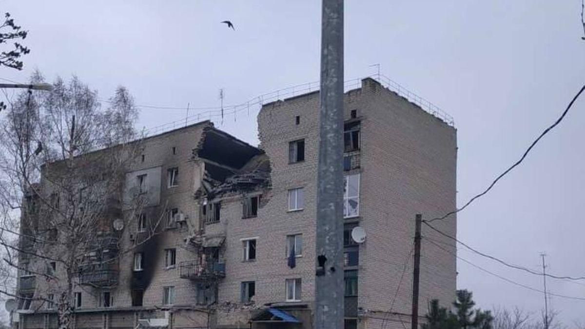 Окупанти 12 разів обстрілювали будинки на Луганщині: є загиблі й поранені