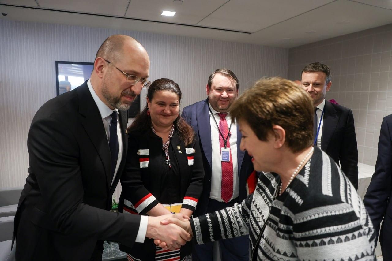 Шмигаль обговорив з директоркою МВФ подальшу допомогу Україні Шмигаль обговорив з директоркою МВФ подальшу допомогу Україні