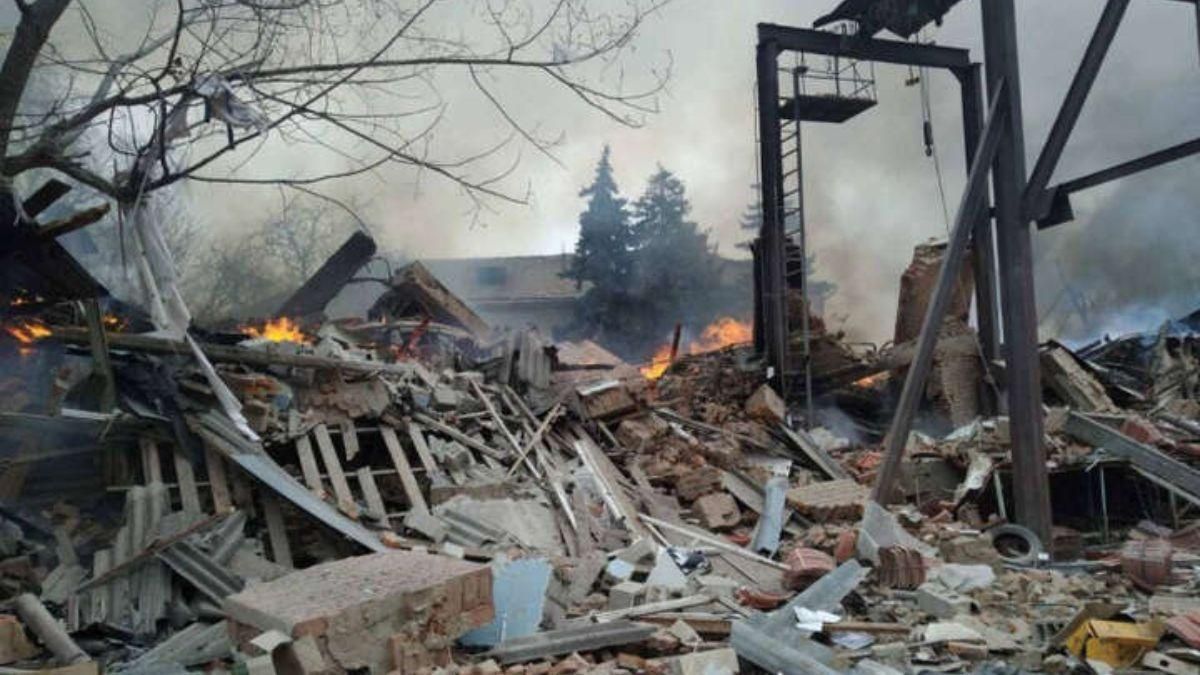 За добу окупанти 56 разів вдарили по Харківщині: двоє загиблих За добу окупанти 56 разів вдарили по Харківщині: двоє загиблих