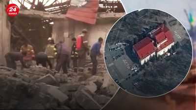 В Мариуполе россияне зачищают завалы Драмтеатра и увозят тела погибших
