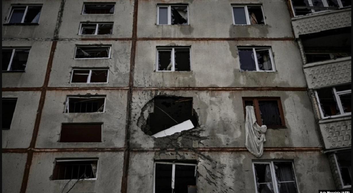 "Нам у квартиру прилетів "русскій мір": мешканці Харкова показали моторошні наслідки обстрілів "Нам у квартиру прилетів "русскій мір": мешканці Харкова показали моторошні наслідки обстрілів