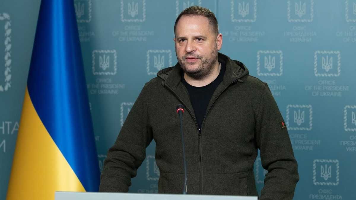 Важке озброєння, системи ППО і танки, – Єрмак про зброю, яка необхідна Україні