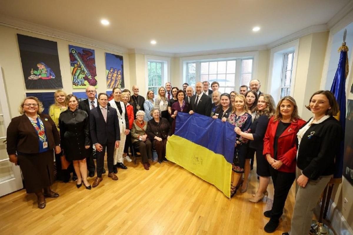 Есть сильный международный фронт, – Шмыгаль встретился с украинской общиной в США Есть сильный международный фронт, – Шмыгаль встретился с украинской общиной в США