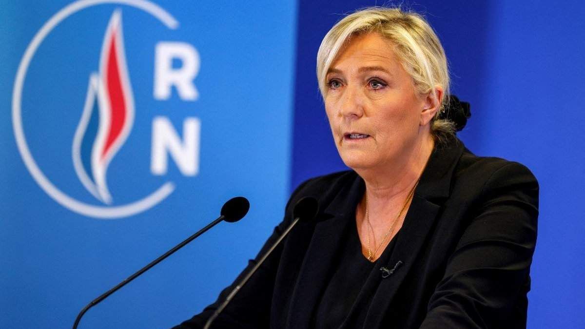 Російський кредитор розстрочив борг партії кандидатки в президентки Франції Ле Пен - 24 Канал