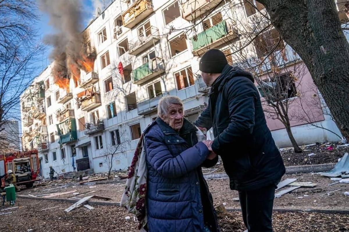 Великодній обстріл Чугуєва: окупанти важко поранили матір з дитиною