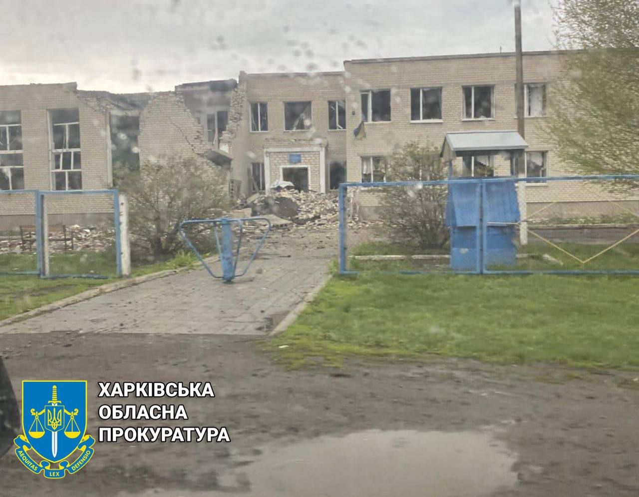На Пасху россияне обстреляли Изюмский район и разрушили школу