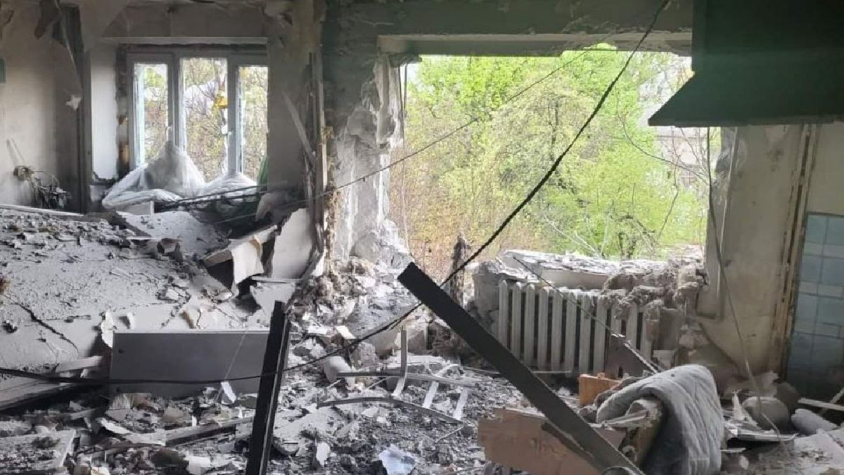 На Луганщині окупанти на Великдень втретє влучили в нафтопереробний завод На Луганщині окупанти на Великдень втретє влучили в нафтопереробний завод