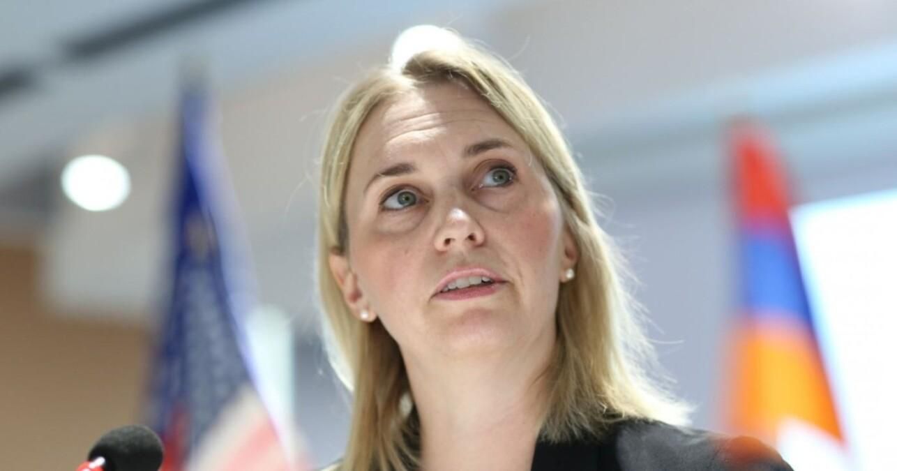 Байден 25 квітня офіційно висуне Бріджит Брінк на посаду посла США в Україні, – Reuters Байден 25 квітня офіційно висуне Бріджит Брінк на посаду посла США в Україні, – Reuters