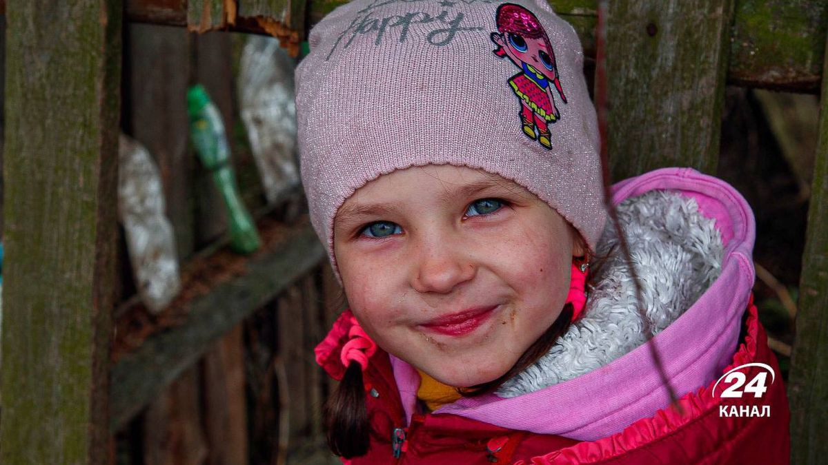 Діти тижнями сиділи у підвалах: як українське село біля Білорусі пережило місяць в окупації