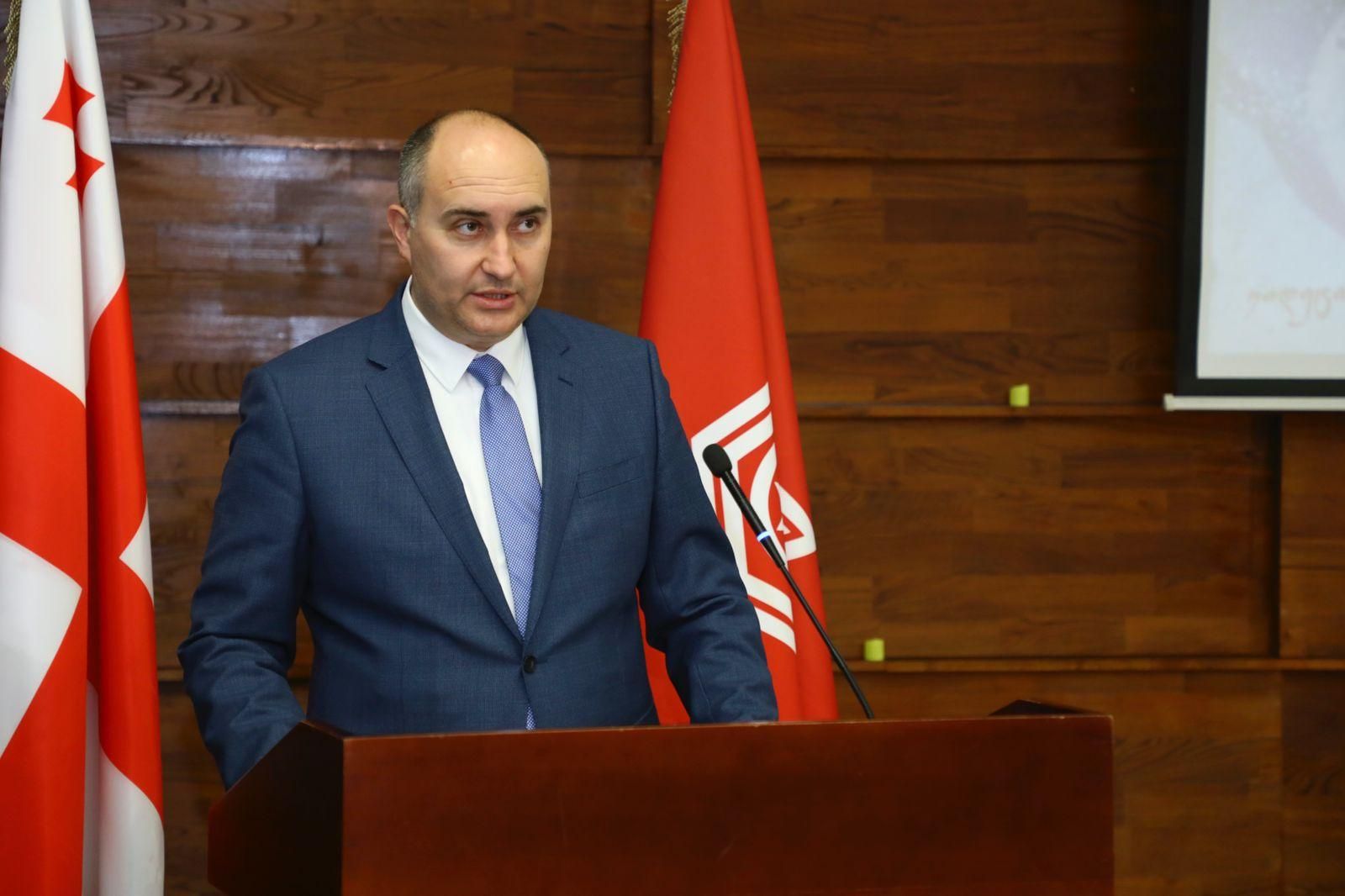 Грузія дивно відреагувала на критику з боку Зеленського та закликала Україну "забути образи" Грузія дивно відреагувала на критику з боку Зеленського та закликала Україну "забути образи"