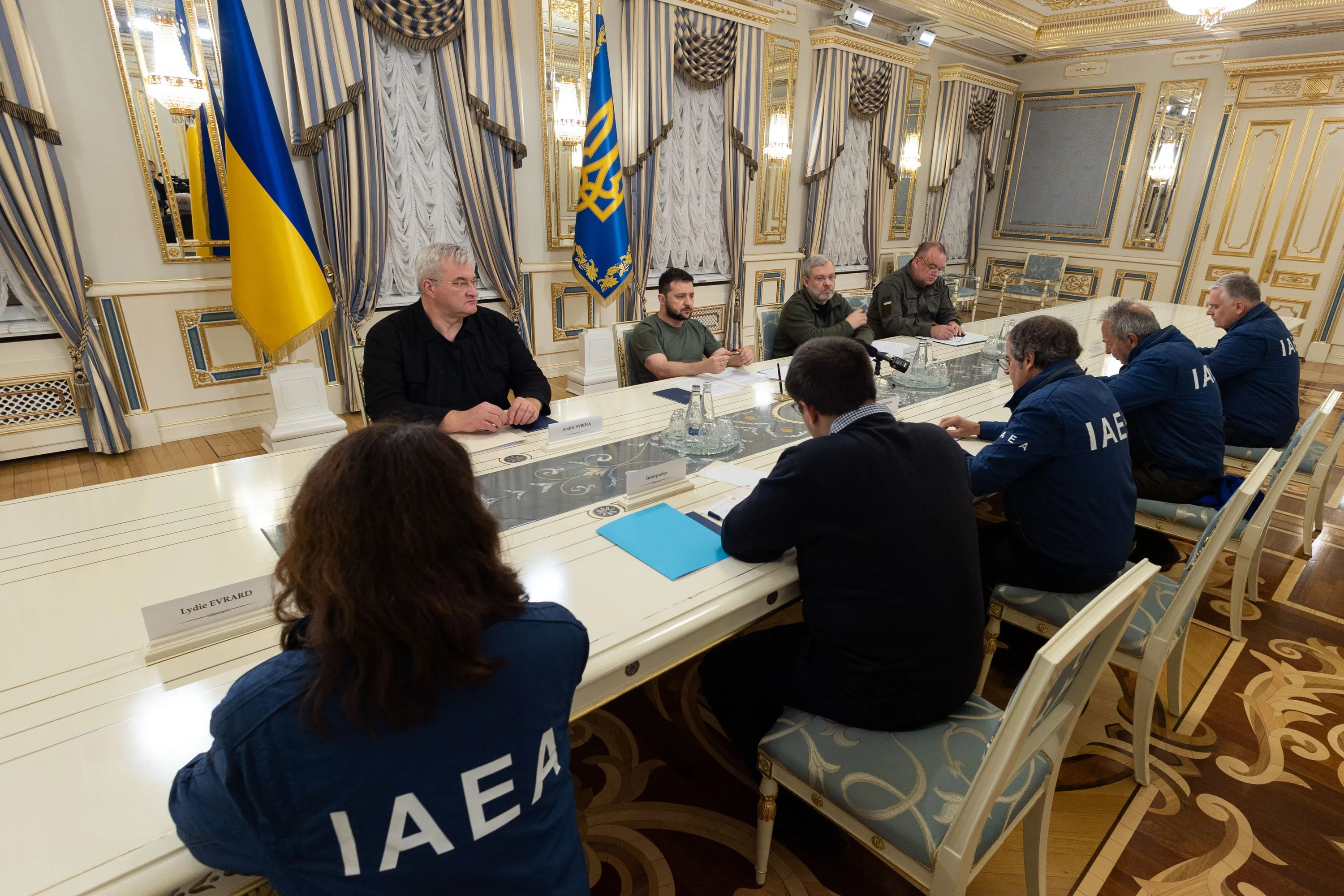 Про що Зеленський говорив з директором МАГАТЕ Про що Зеленський говорив з директором МАГАТЕ