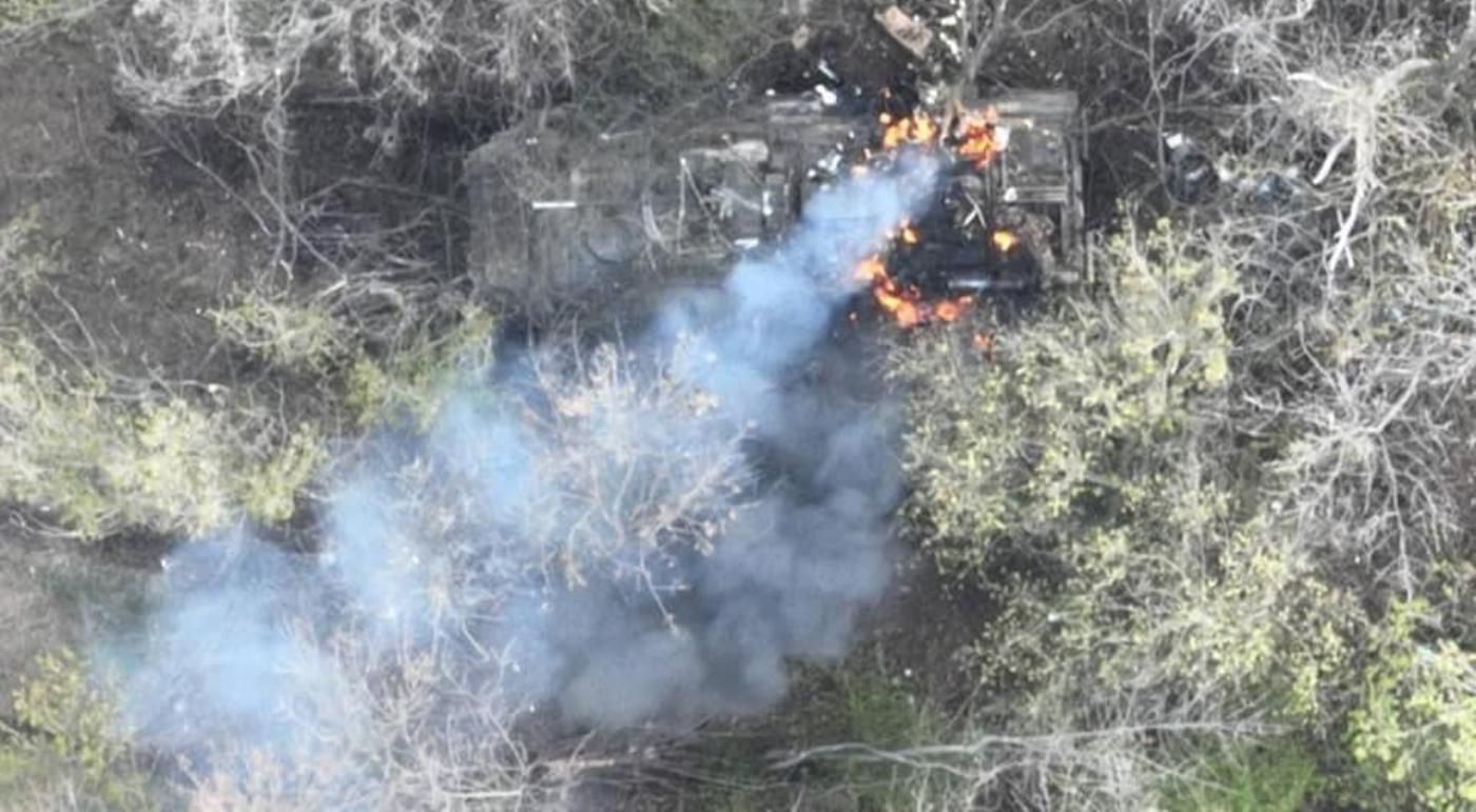 ЗСУ завдали удару по ворожих позиціях на острові Зміїний та знищили ЗРК "Стріла-10" ЗСУ завдали удару по ворожих позиціях на острові Зміїний та знищили ЗРК "Стріла-10"