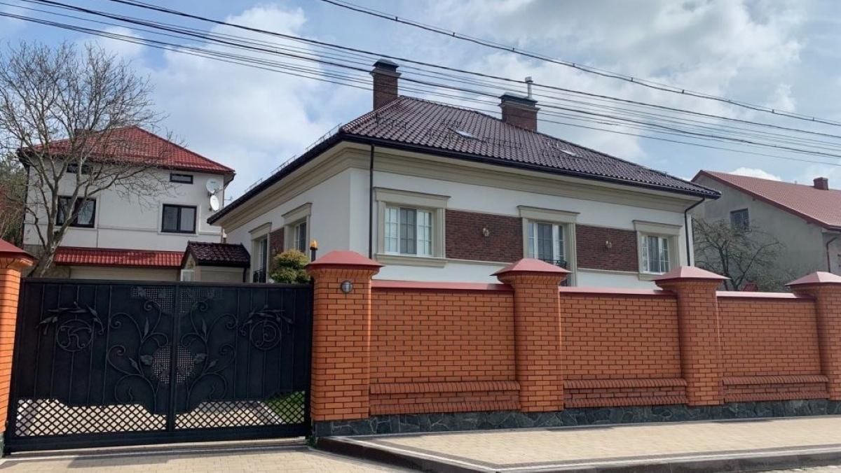 ДБР проводить обшуки у братів Медведчука та Козака ДБР проводить обшуки у братів Медведчука та Козака