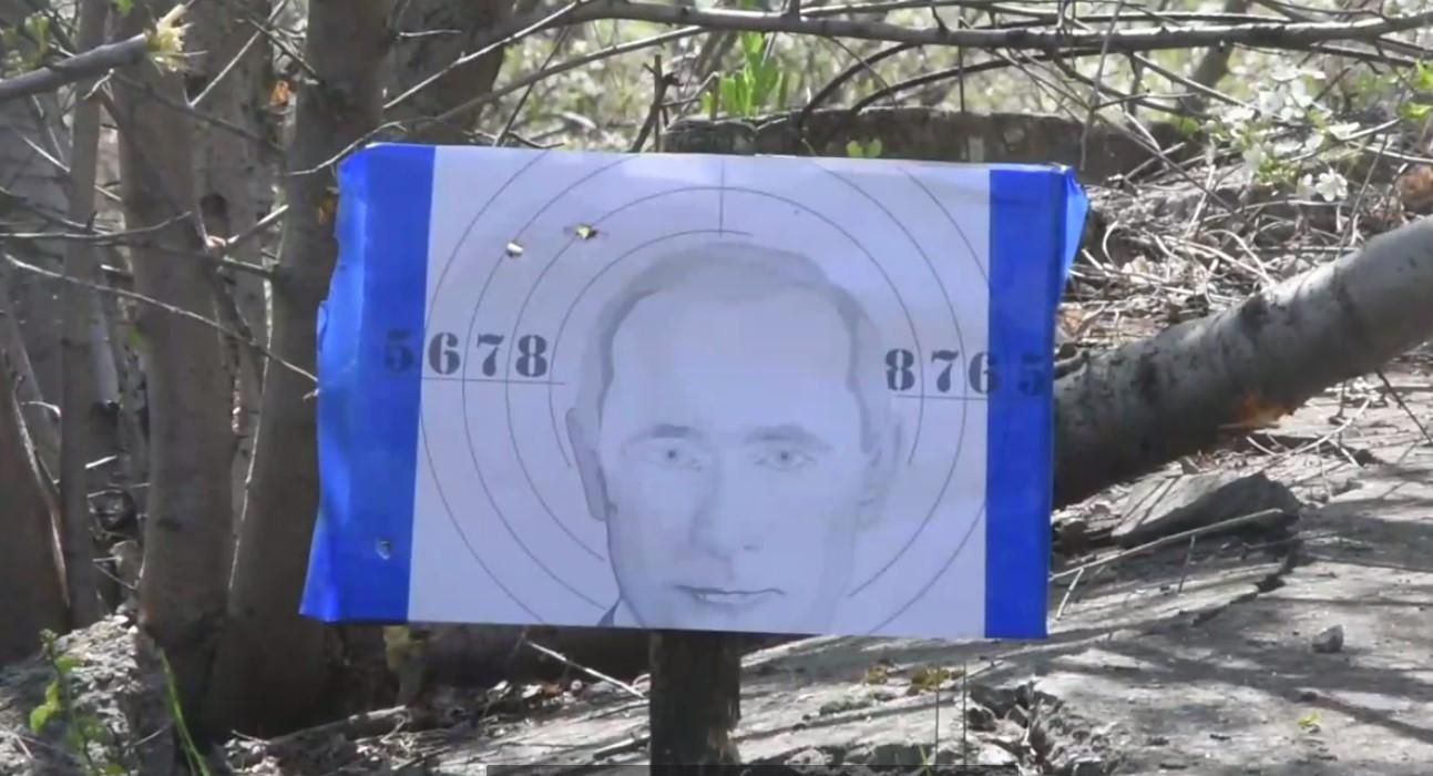 Правильные мишени: Северская бригада тренируется стрелять на портретах Путина