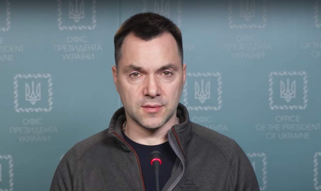 Украина работает над тем, чтобы заставить Путина освободить людей из "Азовстали", – Арестович Украина работает над тем, чтобы заставить Путина освободить людей из "Азовстали", – Арестович