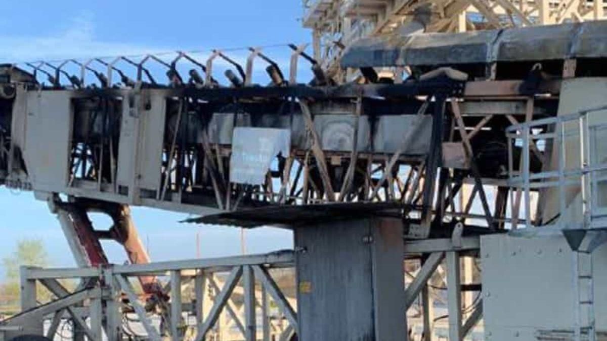 Оккупанты ударили в элеватор возле Кривого Рога и объект энергетической инфраструктуры Оккупанты ударили в элеватор возле Кривого Рога и объект энергетической инфраструктуры