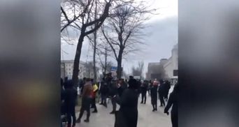 Обстрел больницы Северодонецка, подавление акции в Херсоне: видеодайджест 63-го дня войны Обстрел больницы Северодонецка, подавление акции в Херсоне: видеодайджест 63-го дня войны