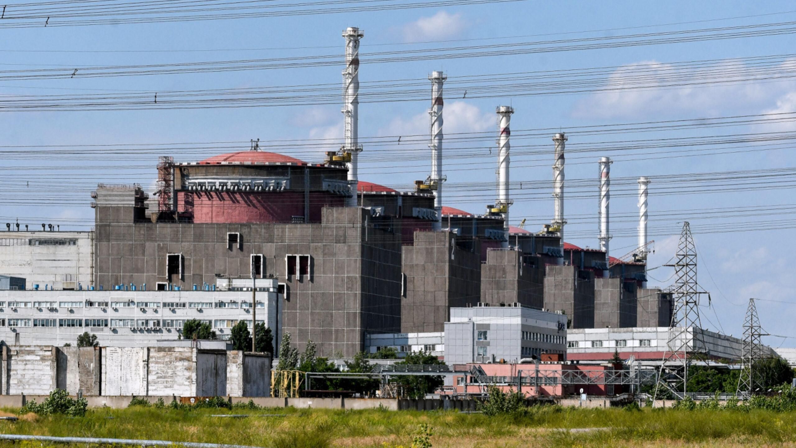 Из-за повреждения высоковольтной линии на Запорожской АЭС уменьшили мощность