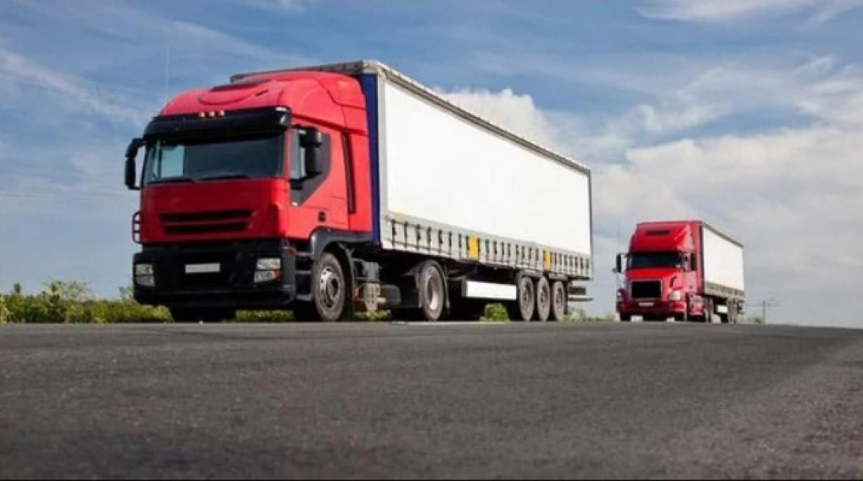 Окупанти колонами вивозять награбоване зерно, техніку та сільгосппродукцію в анексований Крим Окупанти колонами вивозять награбоване зерно, техніку та сільгосппродукцію в анексований Крим