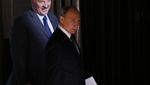 "Будем вместе гнить в окопах": как Лукашенко играет на два фронта