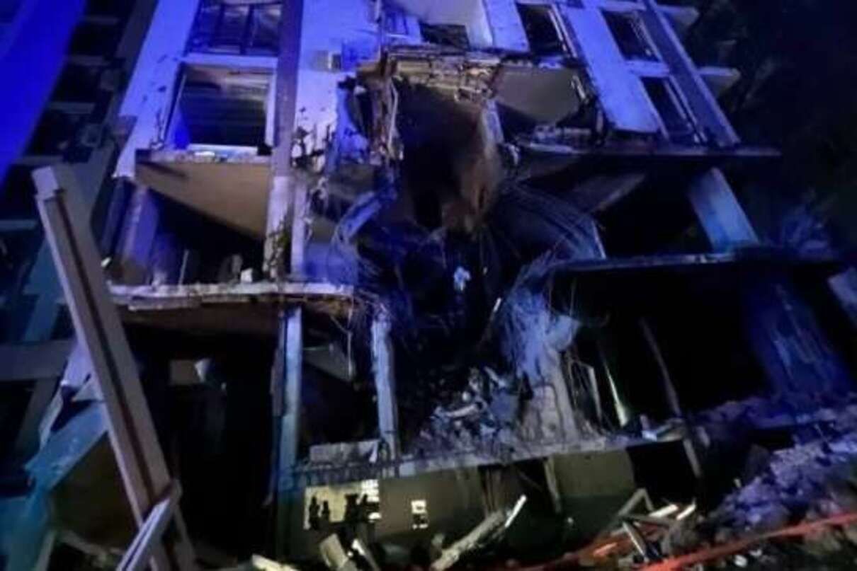 В доме в Киеве, который вчера обстреляли оккупанты, нашли погибшего - 24 Канал В доме в Киеве, который вчера обстреляли оккупанты, нашли погибшего - 24 Канал