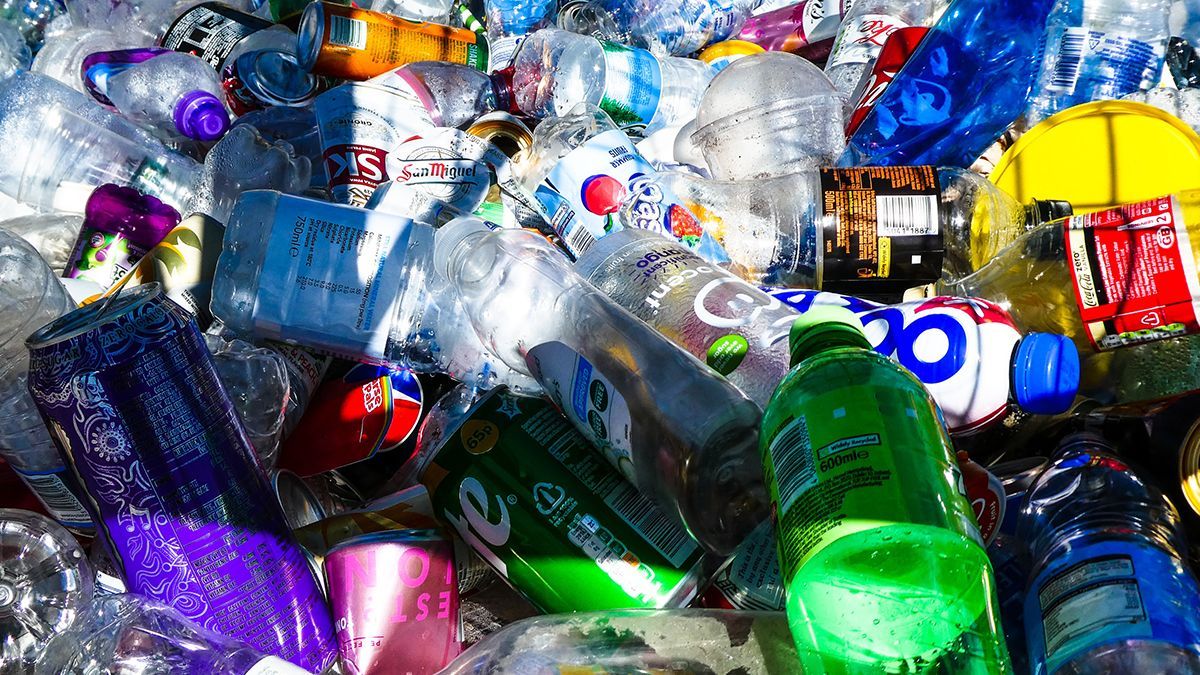 Хіміки створили новий фермент, що розкладає пластик усього за добу Хіміки створили новий фермент, що розкладає пластик усього за добу