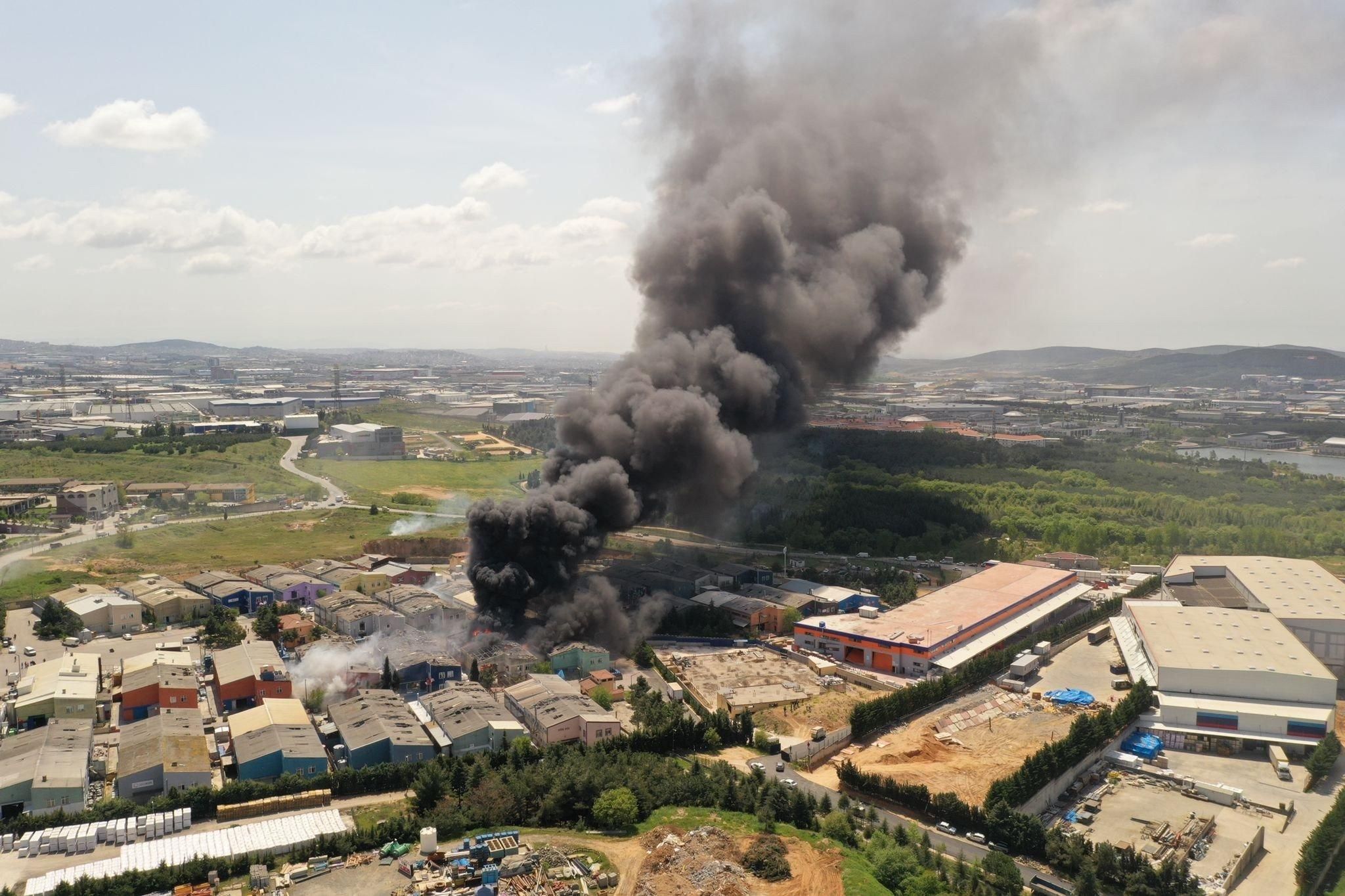 У Стамбулі прогриміли потужні вибухи в промисловому центрі: є загиблі та поранені