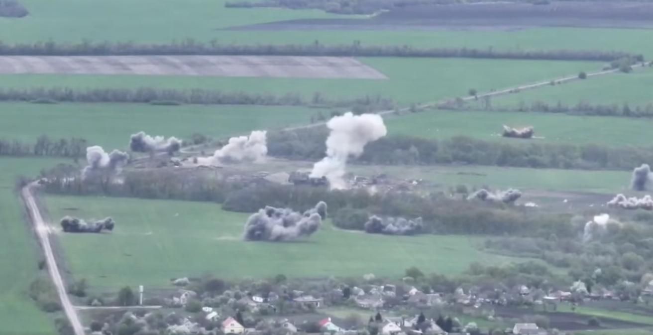 Українські захисники знищили ворожий пункт управління: у росіян багато втрат – епічне відео Українські захисники знищили ворожий пункт управління: у росіян багато втрат – епічне відео