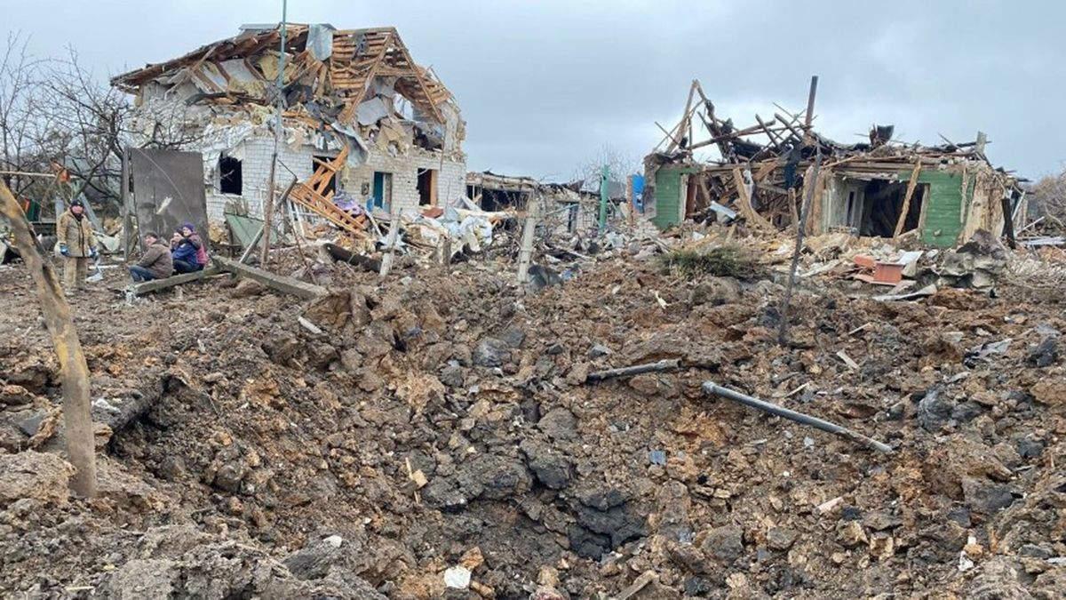 Пепелища вместо домов: в Минобороны показали разрушенное село в Харьковской  области - 24 Канал