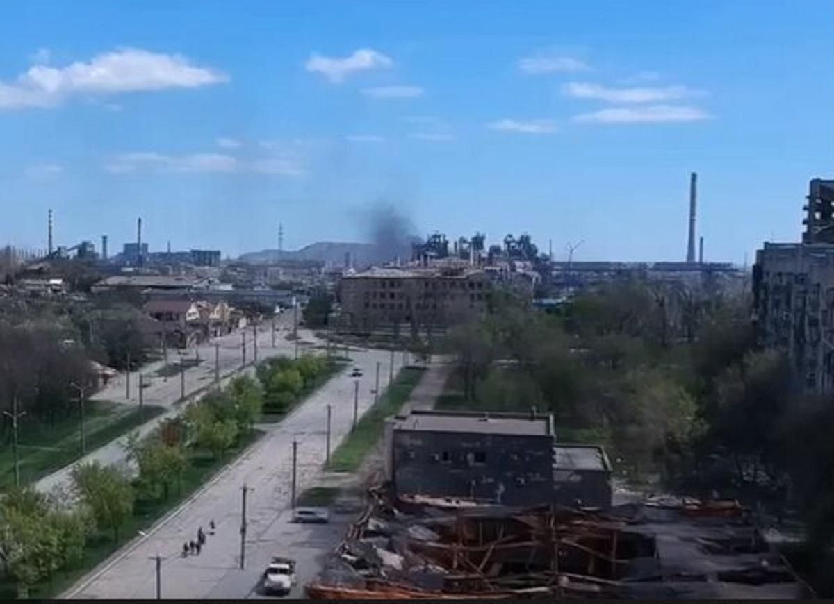 Более 600 раненых ожидают помощи: на видео из дрона показали "Азовсталь"